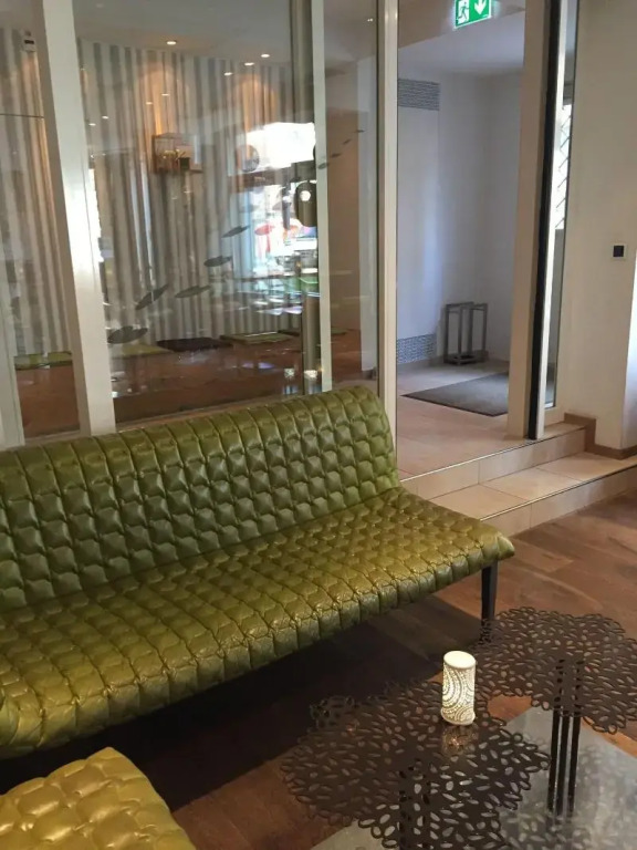 PLATZHIRSCH ZÜRICH - Downtown Boutique Hotel & Sushi Lounge