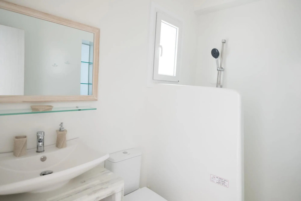 Luxury 1 Bedroom Apartment 3A