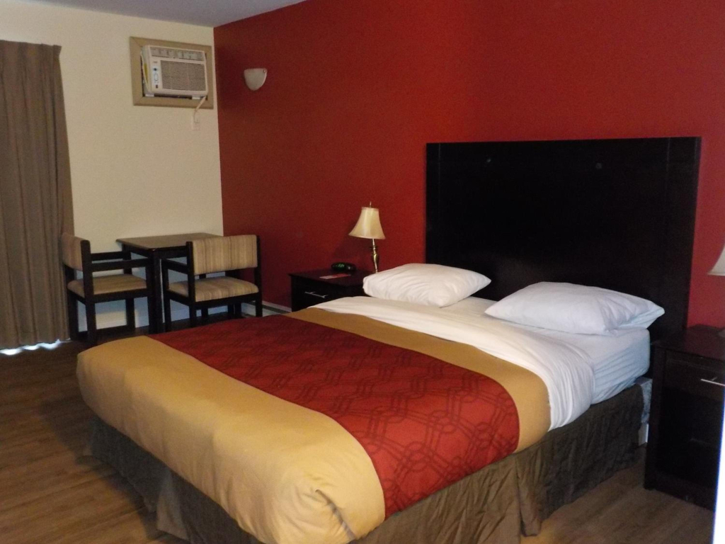 Courtyard Inn Vernon
