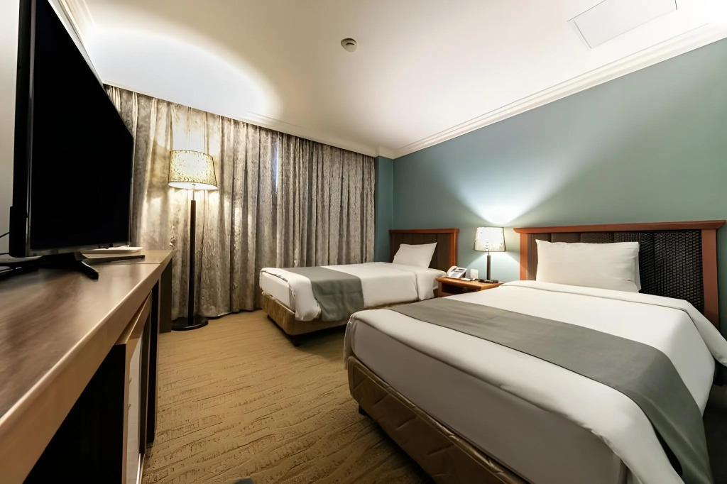 Prime Tourist Hotel
