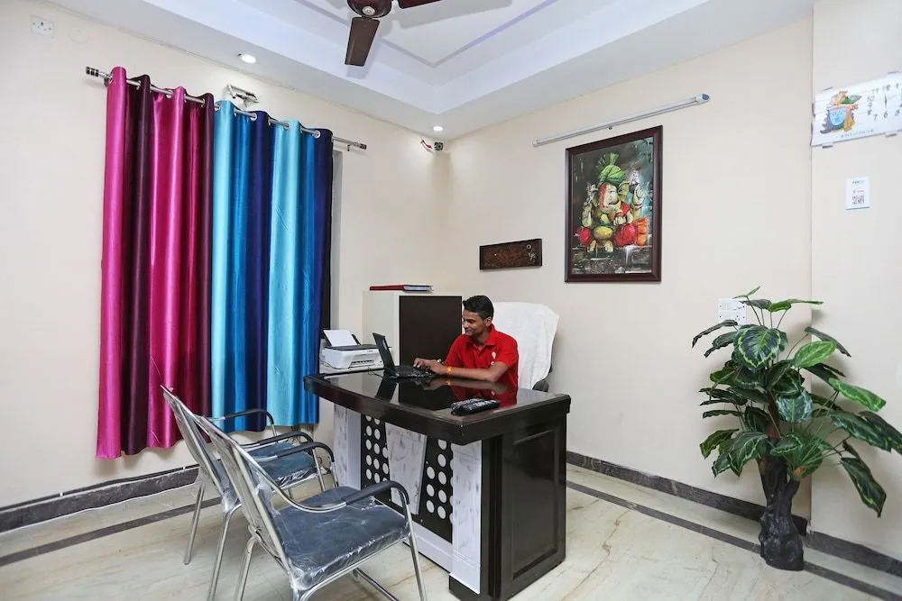 OYO 9274 Homey Stay Suites