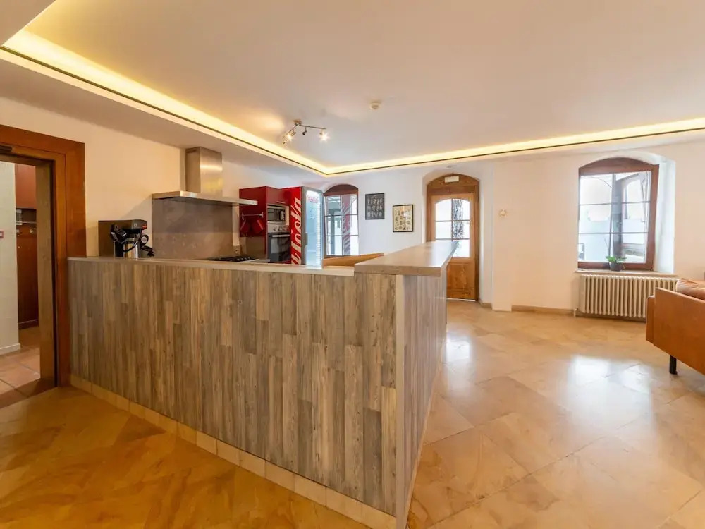 Former Hotel with Swimming Pool, Hot Tub, Sauna for Family Groups