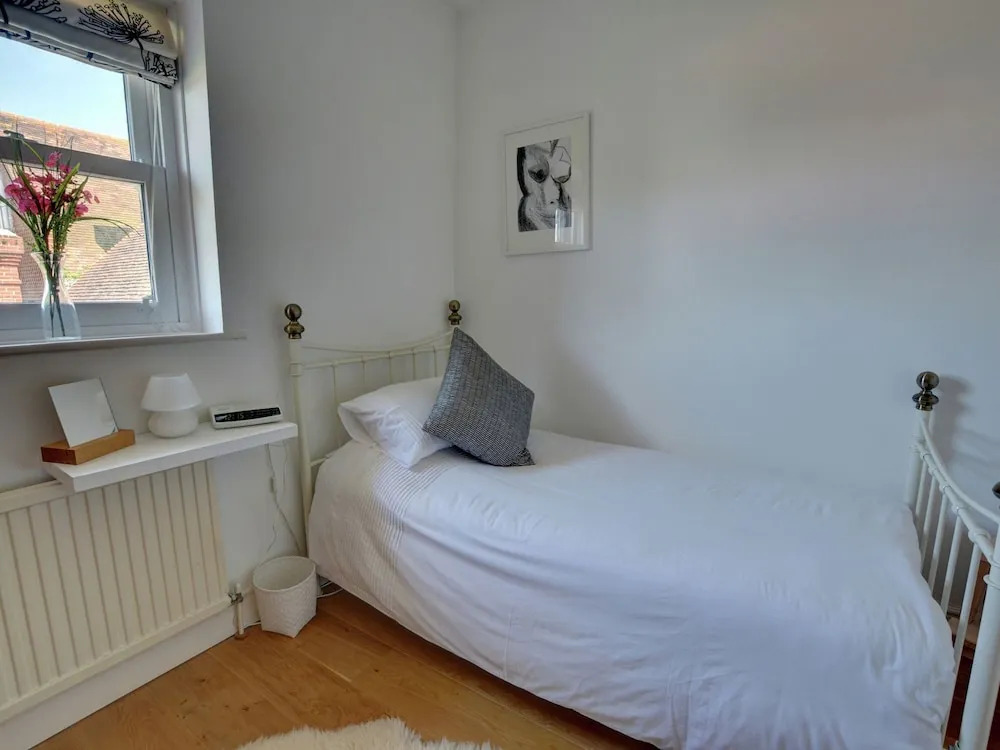 Modern Apartment in Deal Kent With Parking