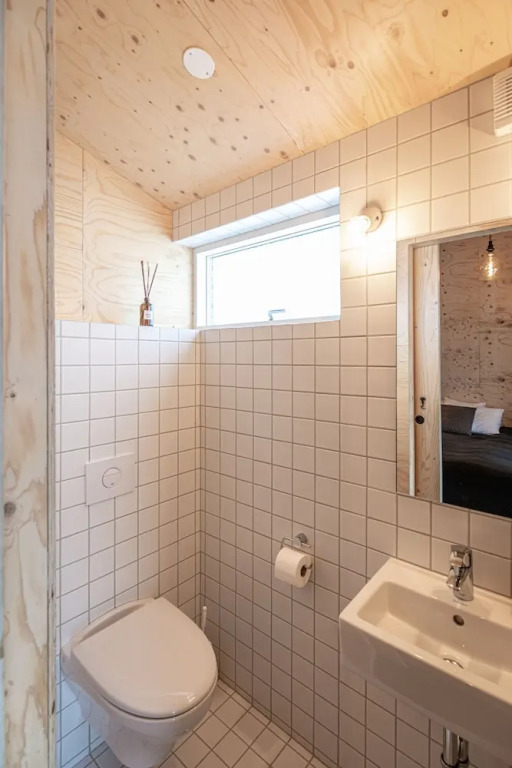 Aska Modern Cabin
