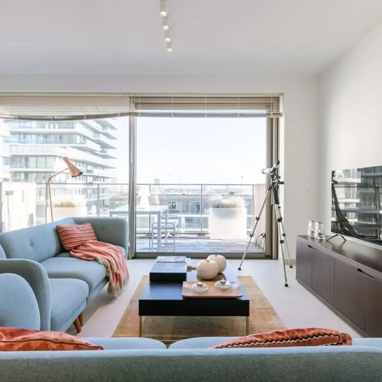 Brand new Apartment With Terrace in Sky Garden