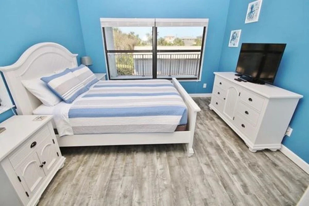 Cedar Island Club E204 Apartment 2