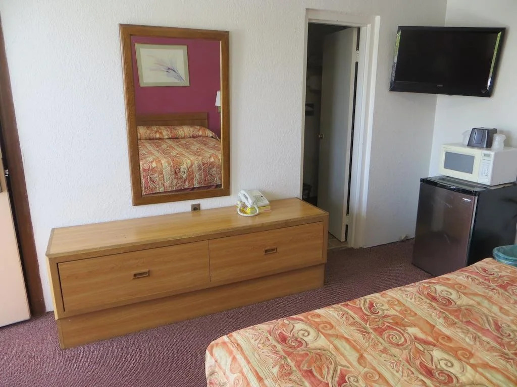 Economy Inn