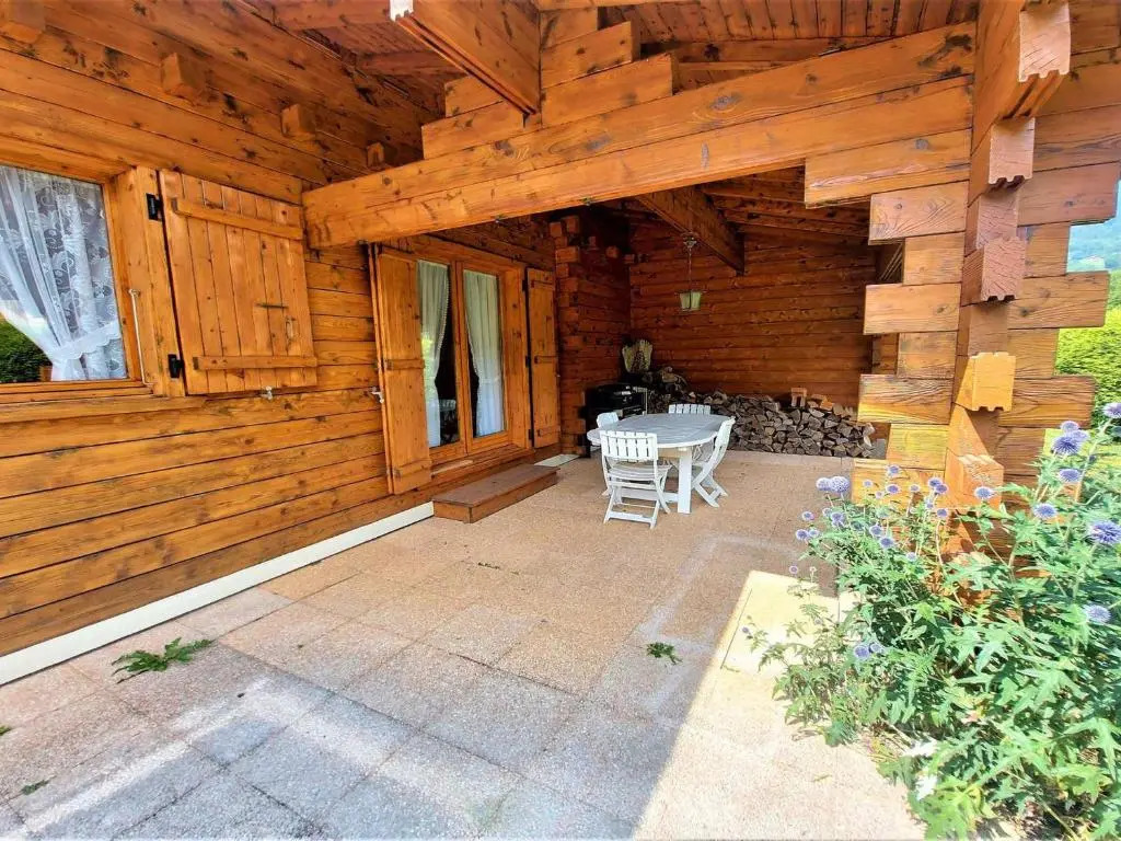 Chalet familial avec jardin et cheminée, animaux acceptés - FR-1-624-67