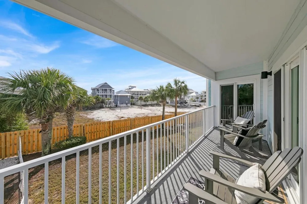 Beachside Villas 1123- A Sandy Carol