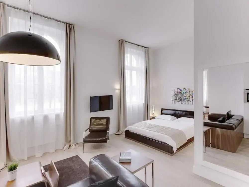 THE RED - Living Suites by the Rhine