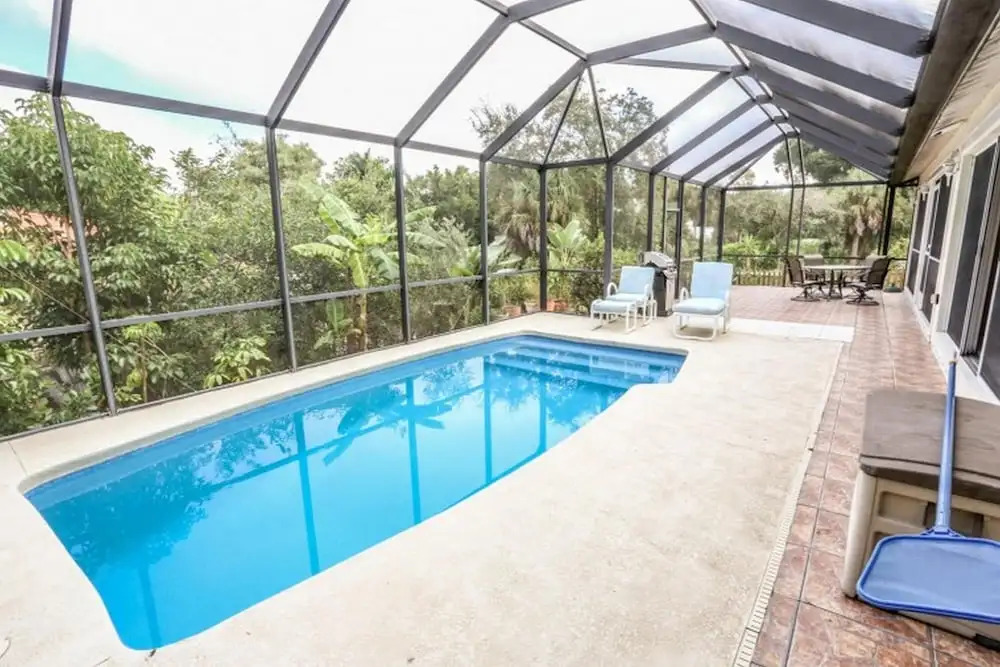 9817 Tonya Ct