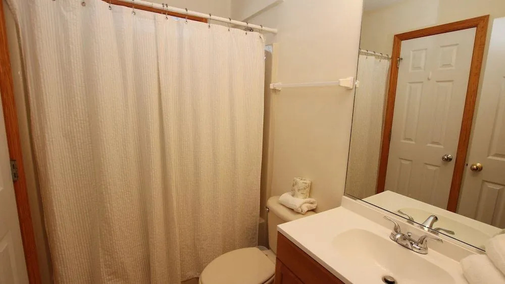 Sea Shells Sanctuary - 6 Br Home