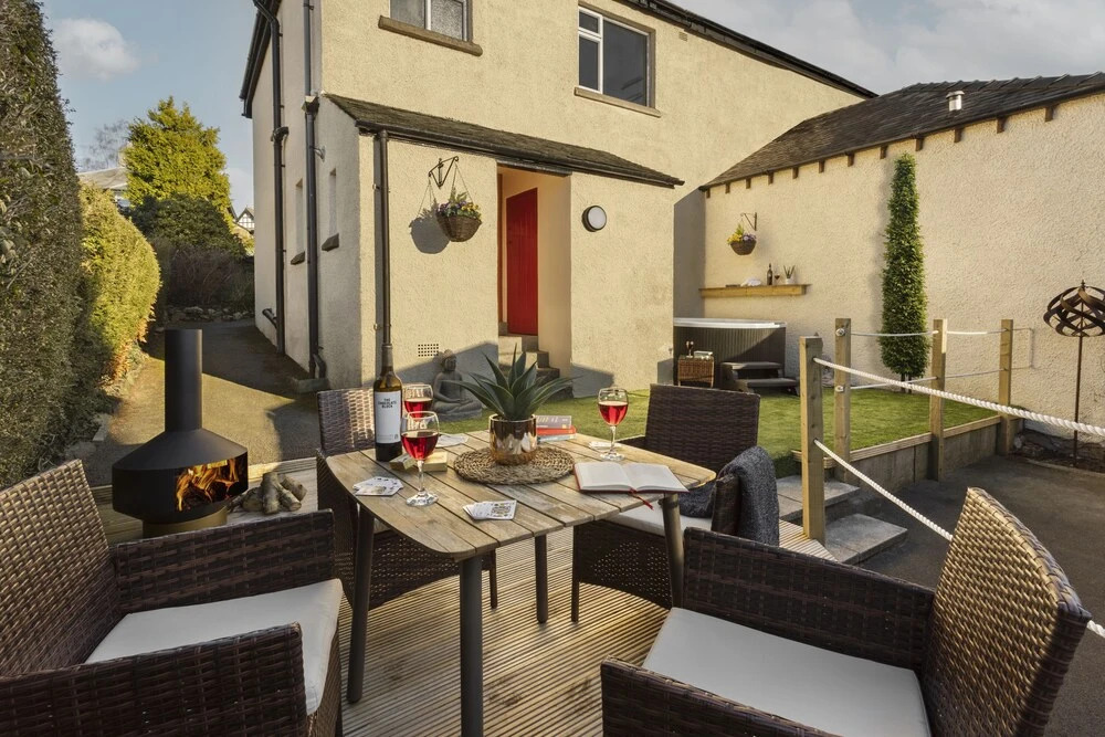 Ellerthwaite Place X3 Bed House with Hot Tub in Central Windermere - Ridgestone