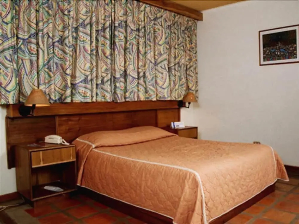 Howard Johnson Tinajeros