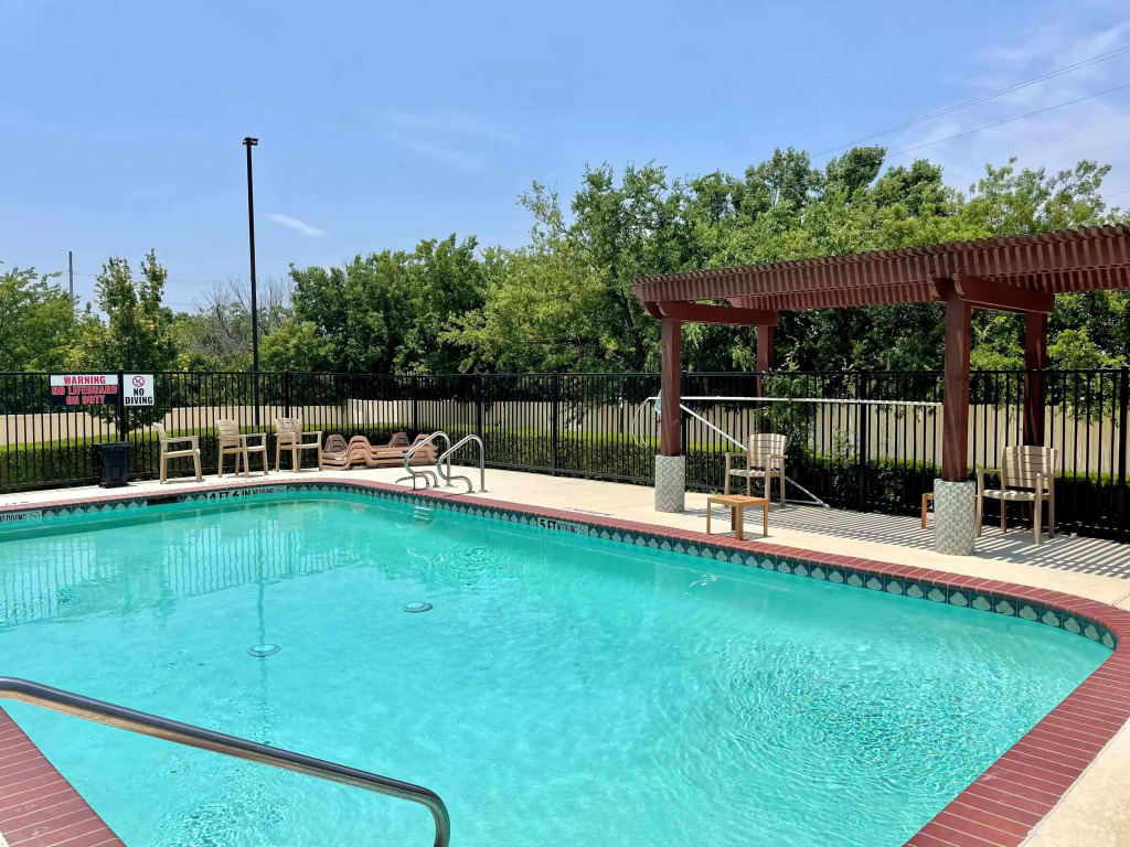 Best Western Roanoke Inn & Suites