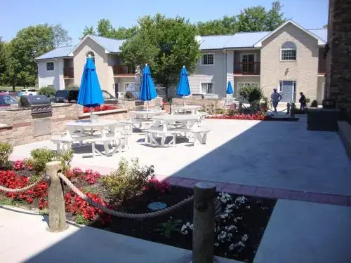 Put-in-Bay Poolview Condo #4