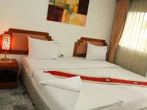 Paradise Resortel