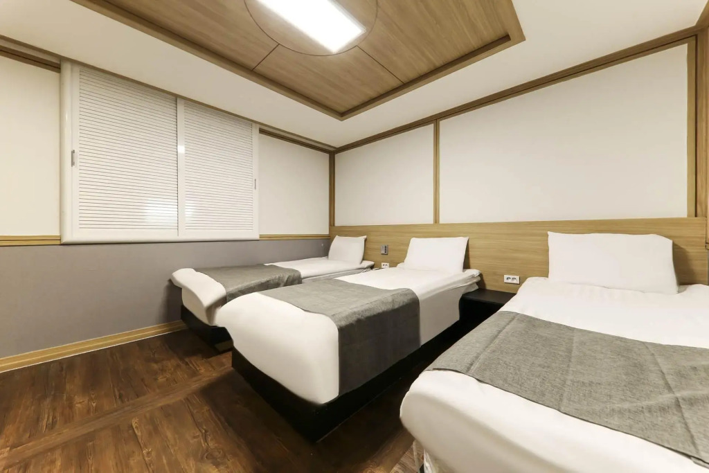 Major Hotel