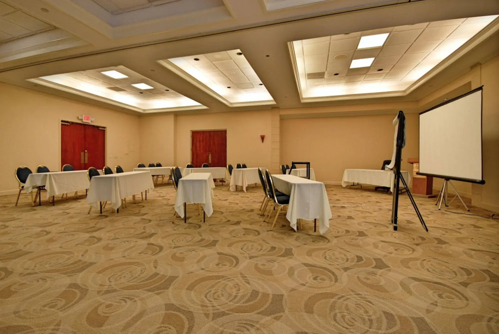 Best Western Plus Palm Beach Gardens Hotel & Suites and Conference Ct