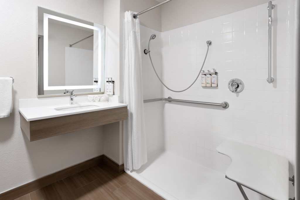 Holiday Inn Express & Suites Wyomissing by IHG