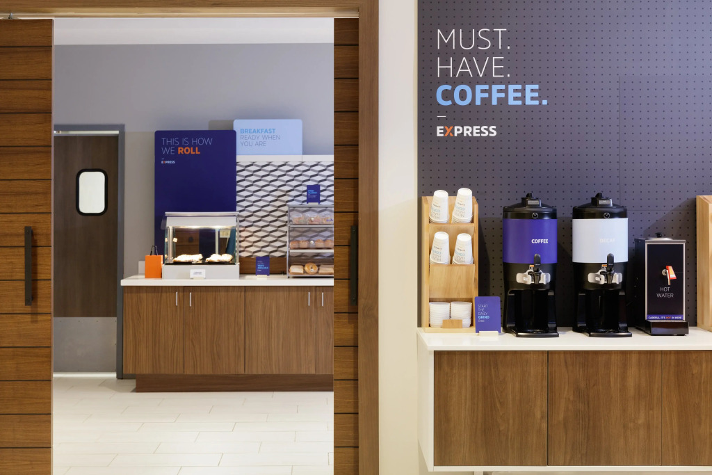 Holiday Inn Express & Suites Chicago - Matteson by IHG