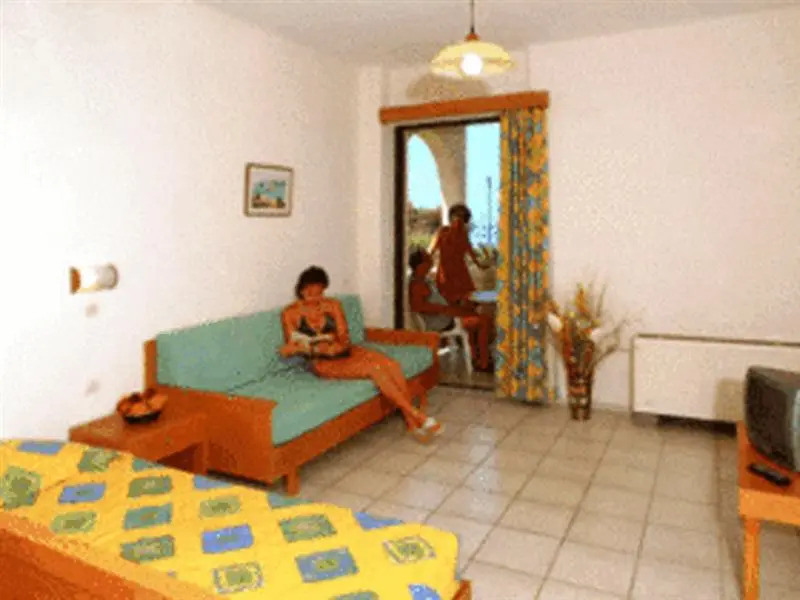 Marinos Beach Hotel