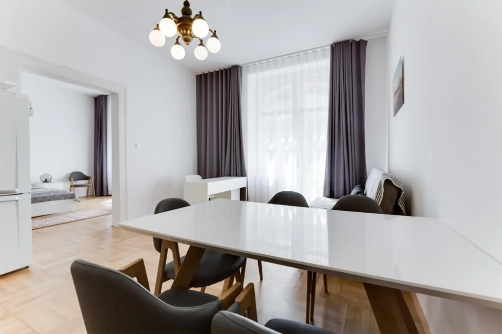 The Dancing House Residence