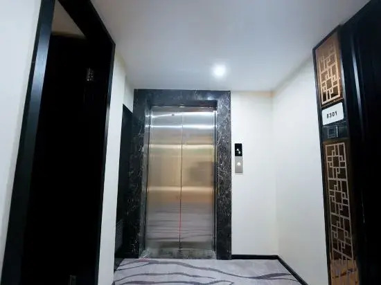 Zheyue Hotel (Shaoxing Lu Xun Hometown Cangqiao Straight Street)