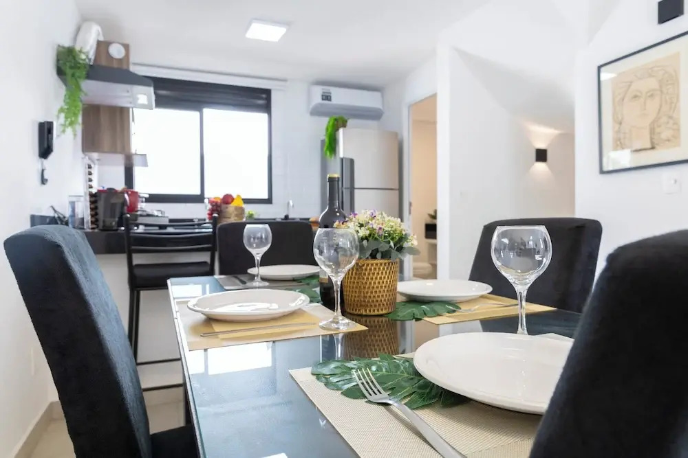 Casa com 2 suítes AC Higienópolis