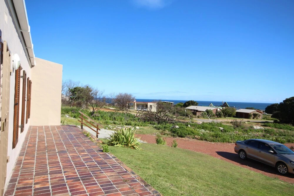 Bergroos is a Self-catering, Holiday Home Situated Close to the Botanical Garden