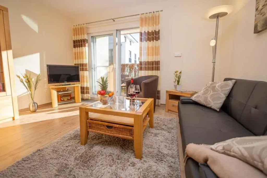Wohnung 4 im EG Haus Stranddistel, komfortable Ferienwohnung fur 3 Personen in Zingst