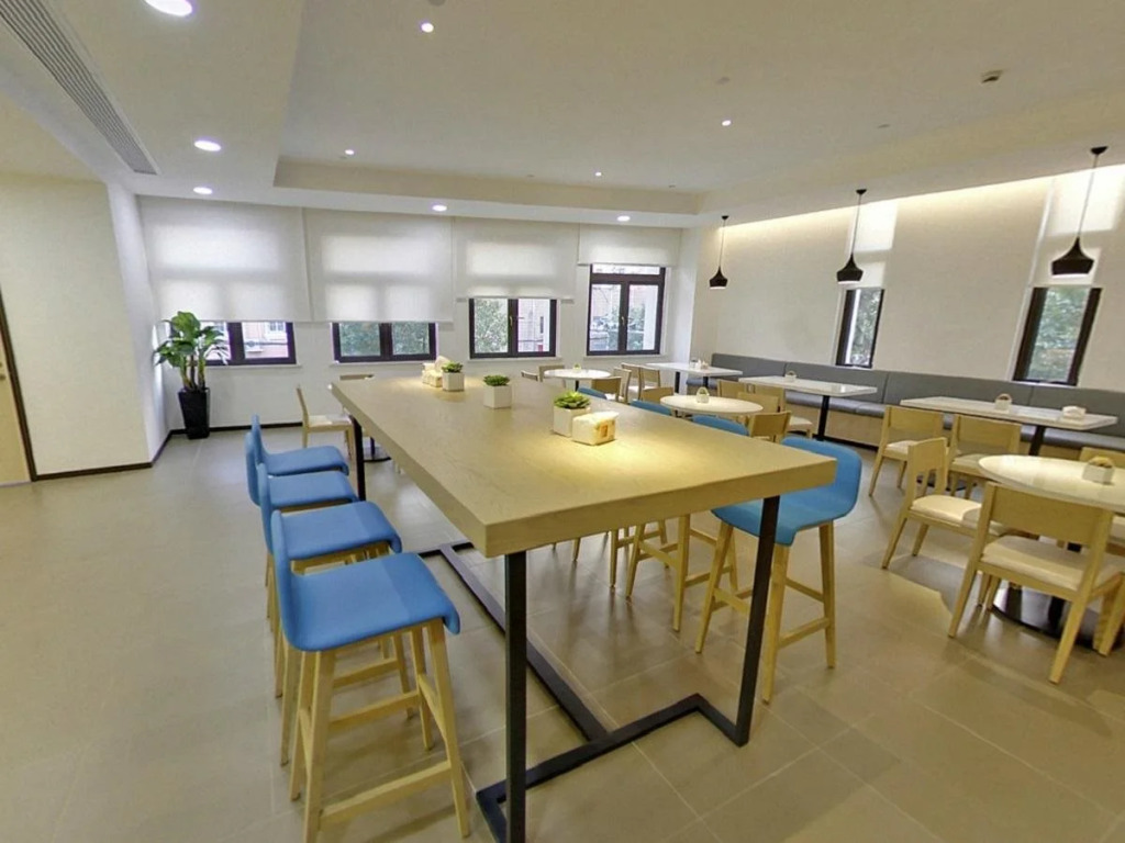 Hanting Hotel Shanghai Guilin Road Subway Station