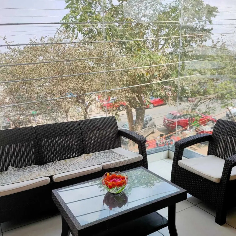Anroute Stays127- Opp Bansal Hospital