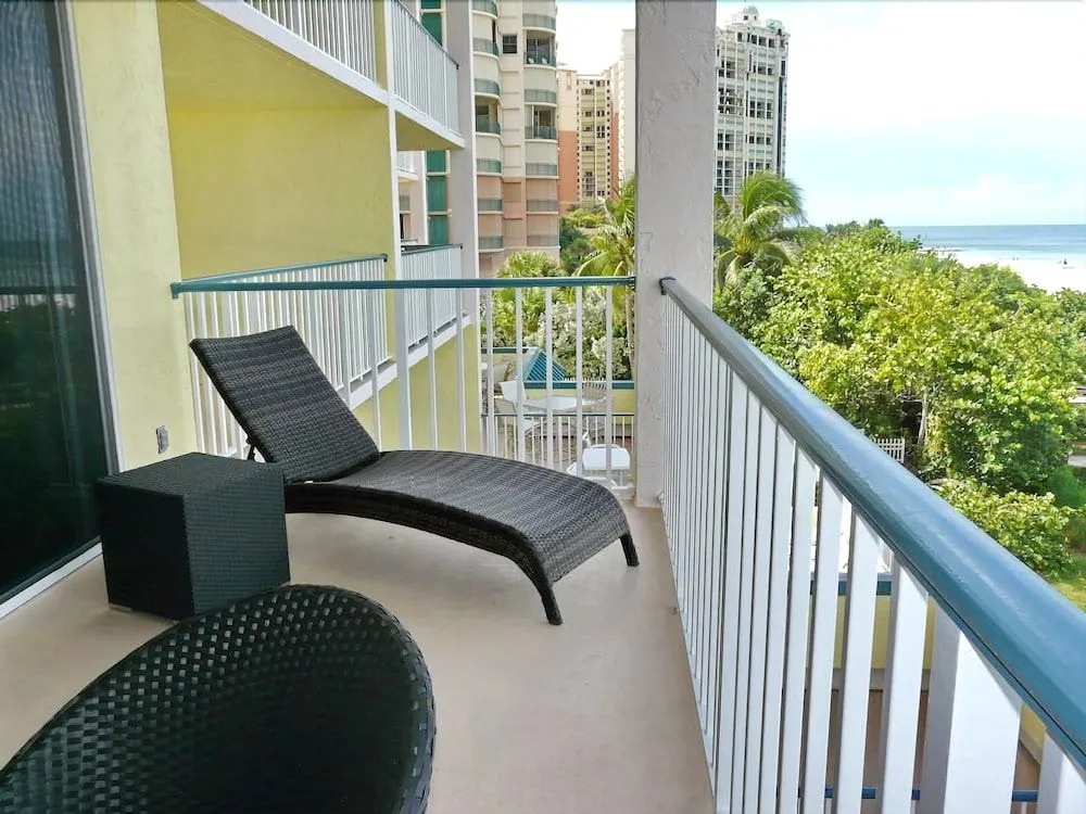 Unique Beachfront Condo With Panoramic Beach View