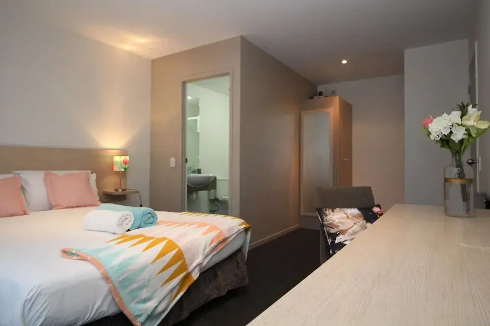 Waldorf Tetra Apt with 2 Bathroom (Tetra 1013)