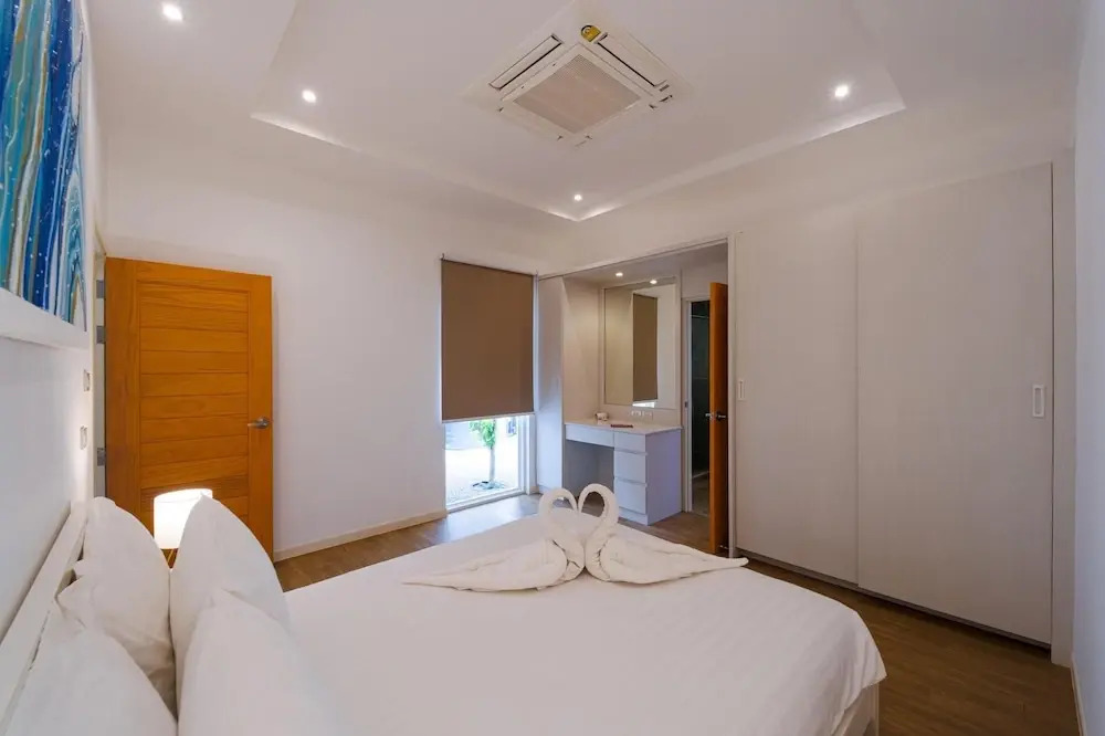 TropicalFamilyVilla w Pool&Garden ML103