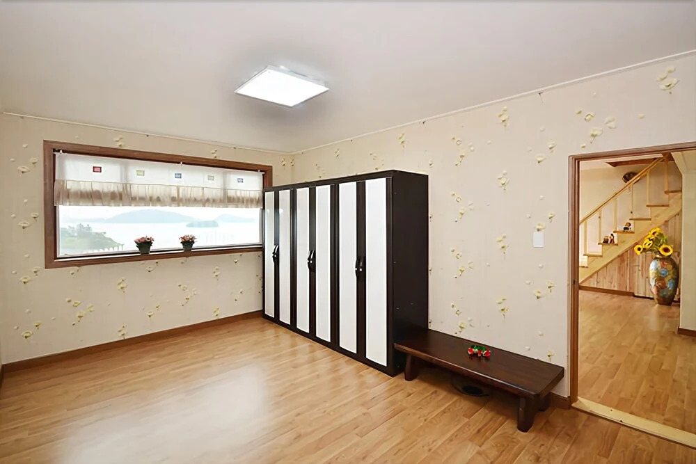 Yeosu Rainbow Pension