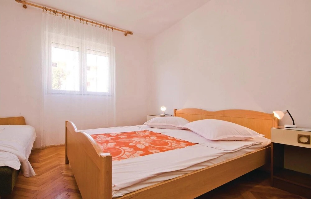 Amazing Apartment in Posedarje With 3 Bedrooms and Wifi