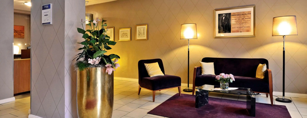 Comfort Hotel tom Kyle