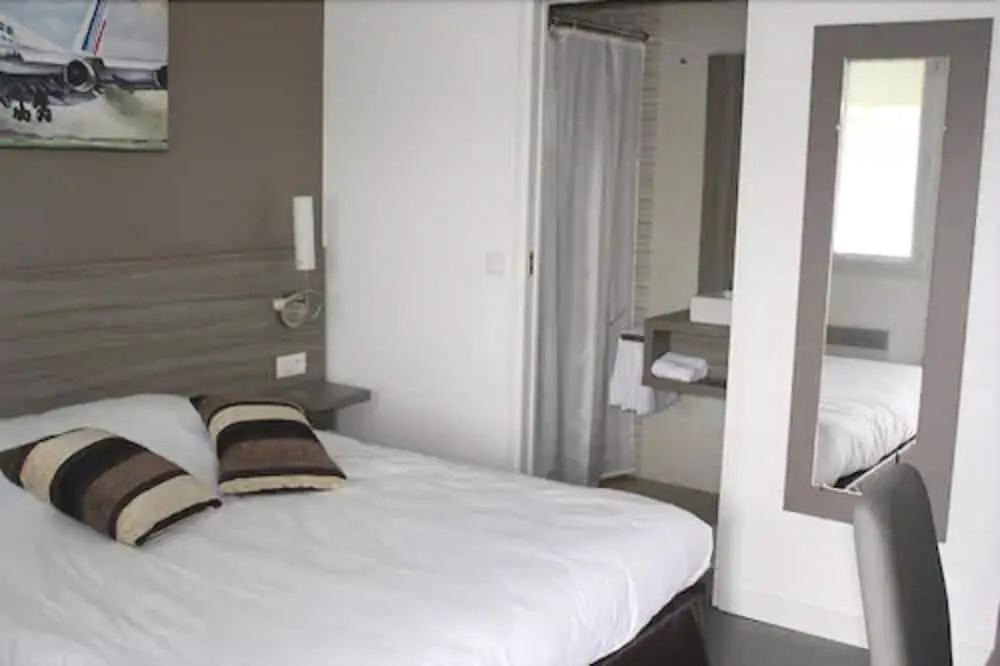 Airport Hotel