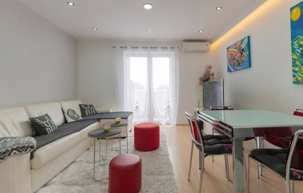 Stunning Apartment in Makarska With Wifi and 2 Bedrooms