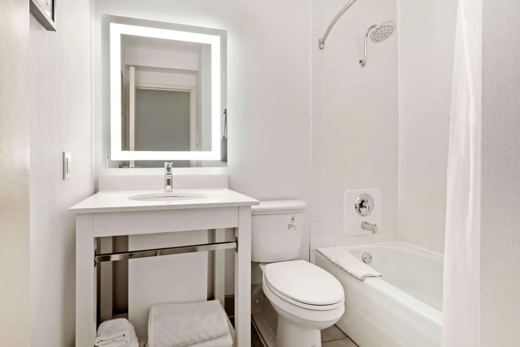 Best Western Plus Kansas City Sports Complex Hotel
