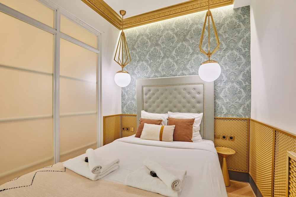 Superbe Flat With AC Champs Elysees Av Montaigne
