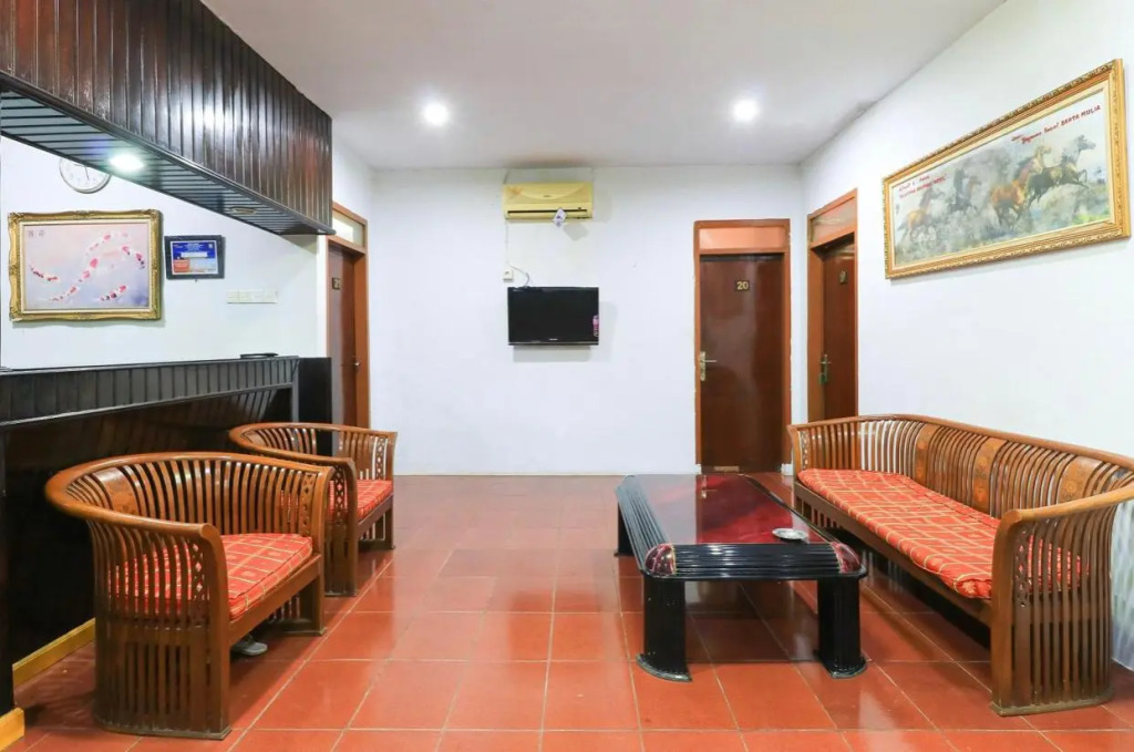 New Valentino Hotel Makassar RedPartner
