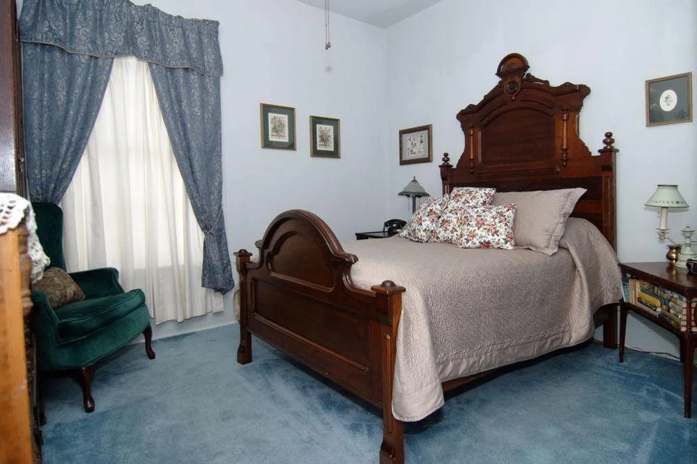 Hall Place Bed & Breakfast