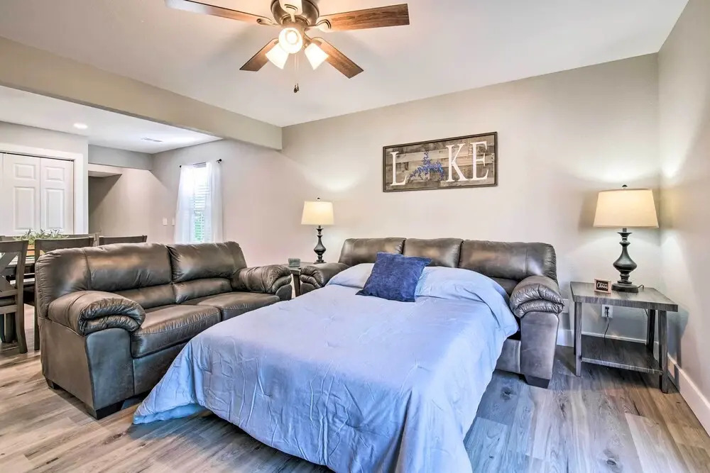 Townhome 1-min Walk to Lake & Close to Sdc!