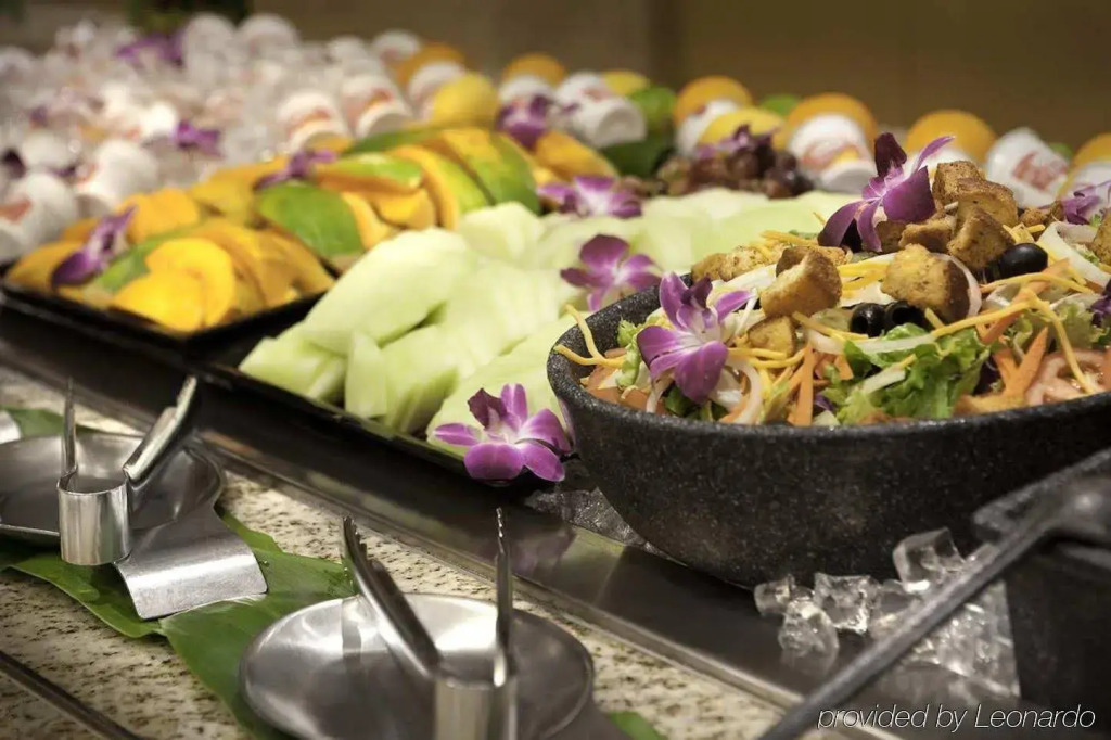 Embassy Suites by Hilton Waikiki Beach Walk