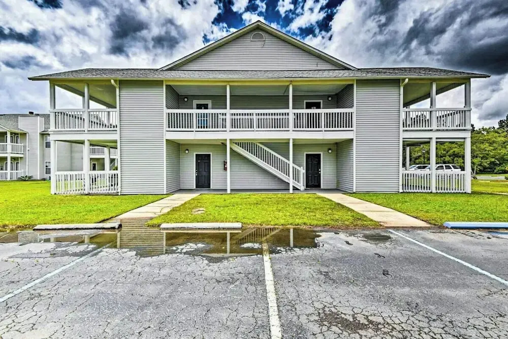Colony Club R2