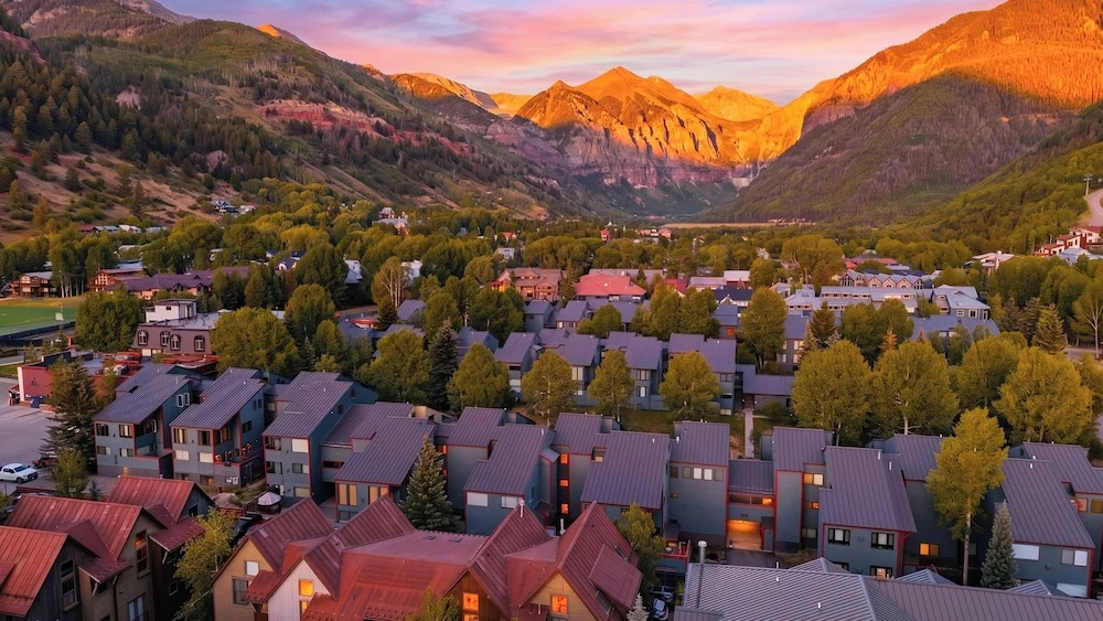 Telluride Lodge 311 by Avantstay Close to Slopes & Town!