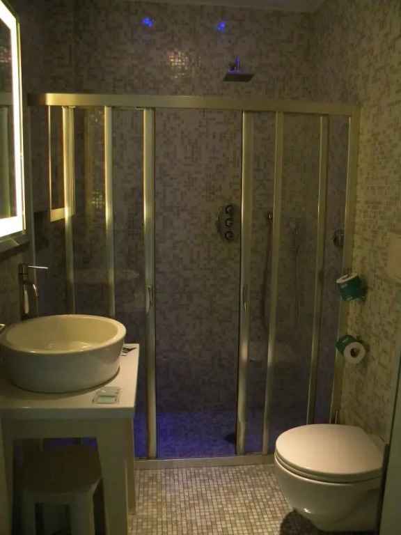 HOTEL GENOVA